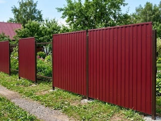 Профлист МП20 0.6 мм RAL 3005 Красное Вино 1 - в «Монолит-Металлопрокат».